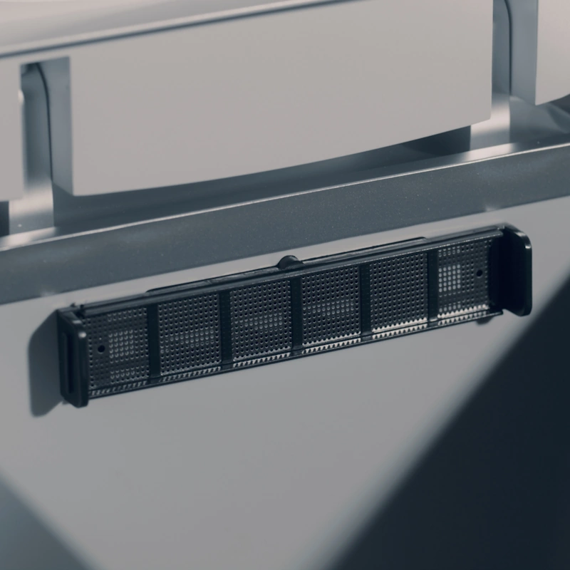 Električni domači kompostnik Reencle Prime - v notranjosti kompostnika je mrežasti filter iz nerjavečega jekla za trdne delce.